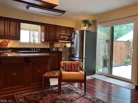 1001 LANDS END Way, Virginia Beach, VA 23451