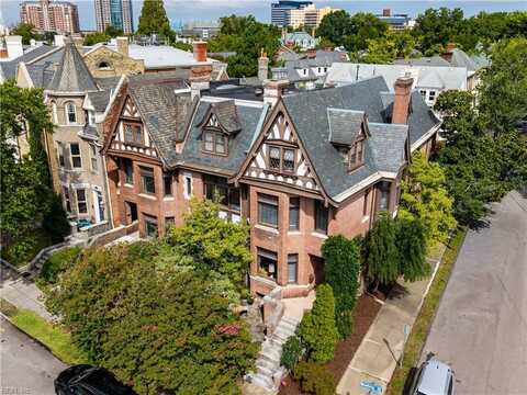 406 Mowbray Arch, Norfolk, VA 23507