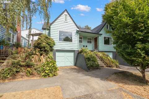 2415 NE Everett ST, Portland, OR 97232