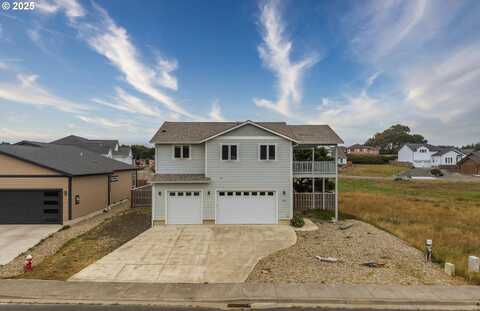 3145 PERIWINKLE LN, Bandon, OR 97411