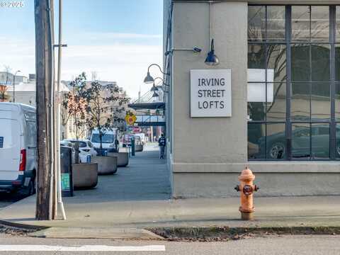 1314 NW IRVING ST, Portland, OR 97209