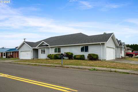 903 EVERGREEN DR, Tillamook, OR 97141