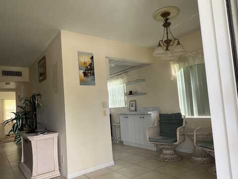 85 Coventry D, West Palm Beach, FL 33417