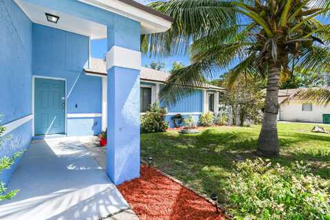 767 SE Chaloupe Avenue, Port Saint Lucie, FL 34983