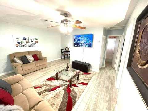 226 SW 15th Avenue, Delray Beach, FL 33444