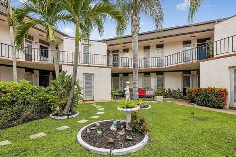 6 Greenway Village N, Royal Palm Beach, FL 33411
