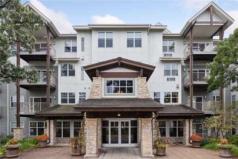 1900 Rush Lake Trail, New Brighton, MN 55112