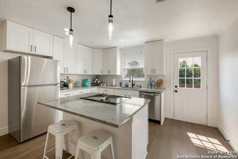 1344 Springwater, Canyon Lake, TX 78133