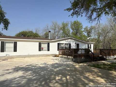 4132 Accors, Elmendorf, TX 78112