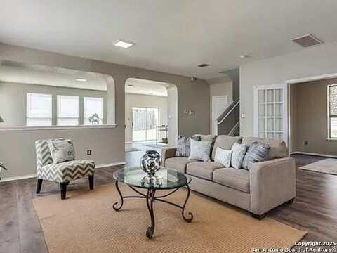 5744 Columbia, Cibolo, TX 78108