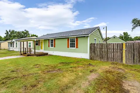 618 W 47th St S, Wichita, KS 67217