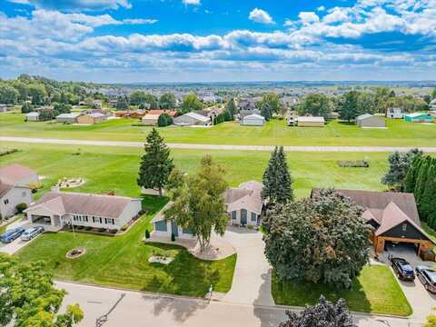 120 Winston Way, Waunakee, WI 53562