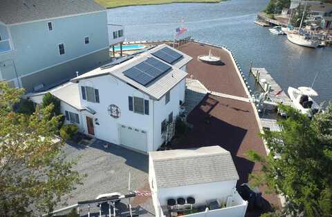 34 W Hudson Dr, Mystic Island, NJ 08087