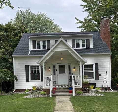 300 Brady, Chesaning, MI 48616