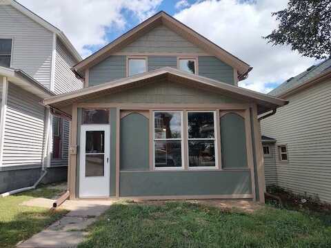 120 N 6TH Street, MISSOURI VALLEY, IA 51555