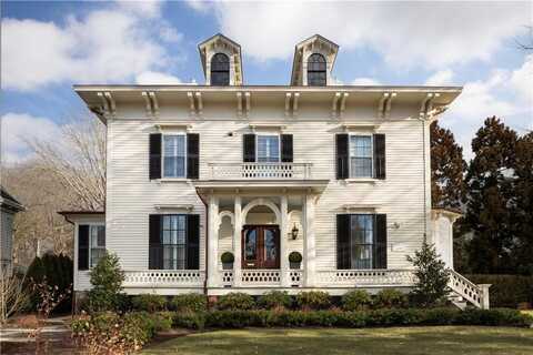 27 Kay Street, Newport, RI 02840