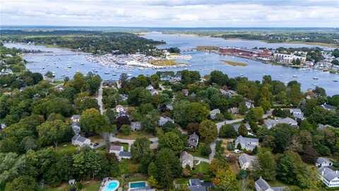 33 Melrose Avenue, Barrington, RI 02806