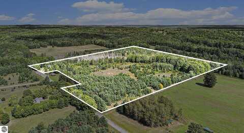 2343 Carpenter Road, Bellaire, MI 49615