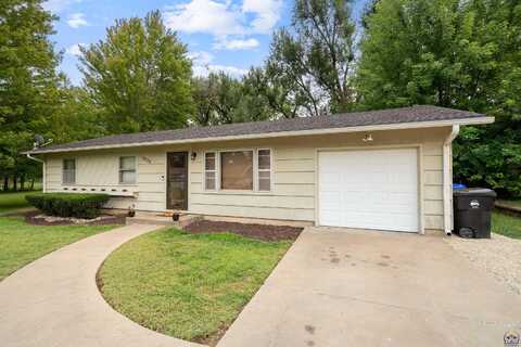 2225 SE 21st Ter, Topeka, KS 66605