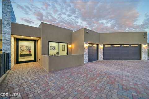 3861 N River Hills Drive, Tucson, AZ 85750