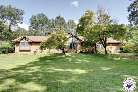918 Clear Creek Dr., Texarkana, TX 75503