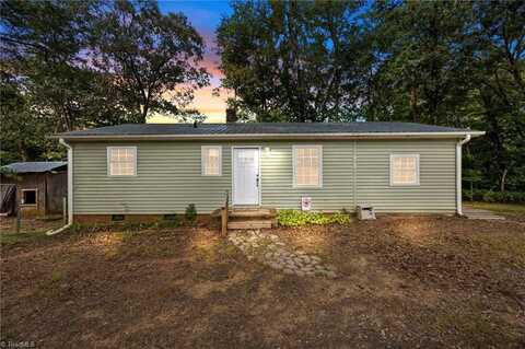 206 Penny Lane, Lexington, NC 27295