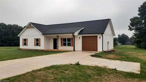 1019 Kennedy Street, Yadkinville, NC 27055