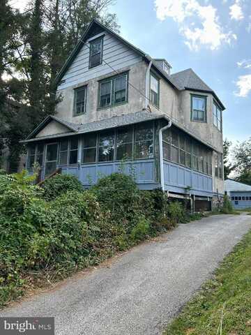 63 W GREENWOOD AVENUE W, LANSDOWNE, PA 19050