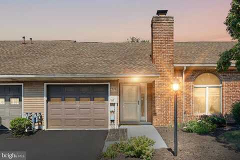 402 DEERFIELD DRIVE, HANOVER, PA 17331