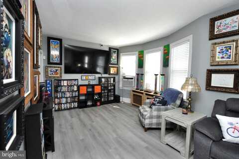 227 HEULINGS AVENUE, RIVERSIDE, NJ 08075