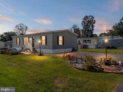 107 HADDON DRIVE, MACUNGIE, PA 18062