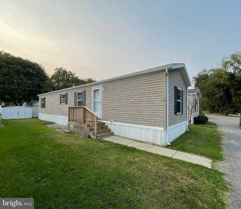 27 CAMILLA DR., PENNSVILLE, NJ 08070