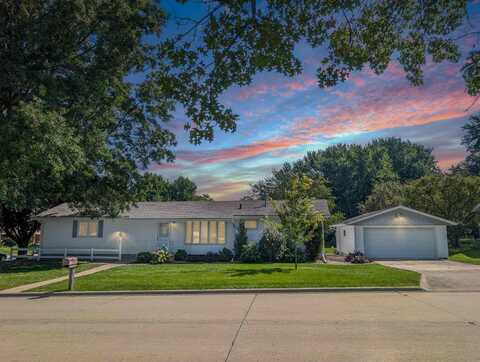 126 Highland Drive, Cedar Falls, IA 50613