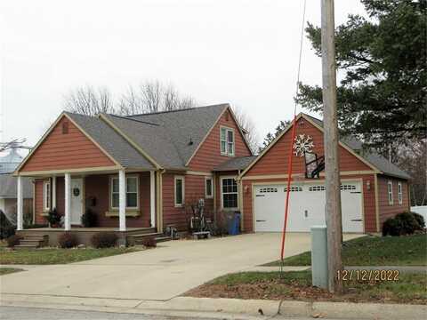 206 6th Street, Grundy Center, IA 50638
