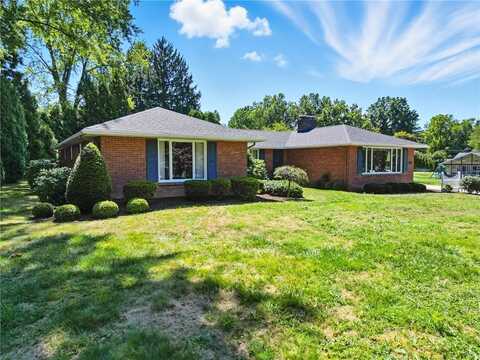 2560 Blossom Ln, Neshannock Twp, PA 16105