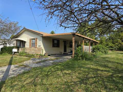 1114 W Sandusky Avenue, Bellefontaine, OH 43311