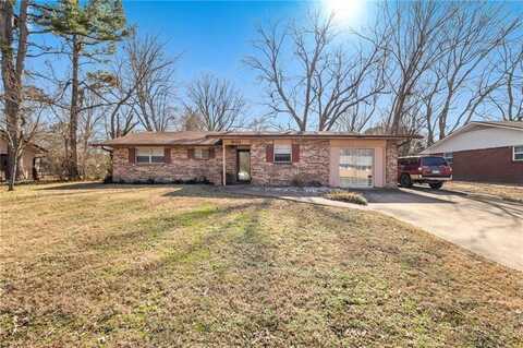 901 Bel Air DR, Fayetteville, AR 72703