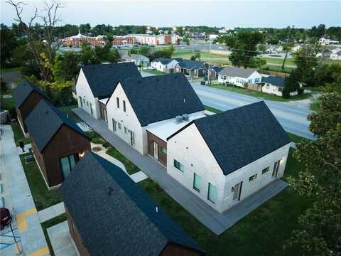 510 N 8th ST, Rogers, AR 72756
