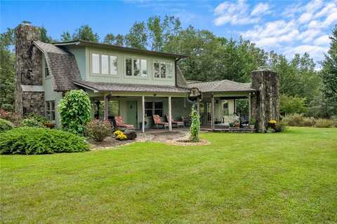 335 Cheohee Woods Road, Tamassee, SC 29686