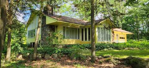 227 Joliet Avenue, Houghton Lake, MI 48629