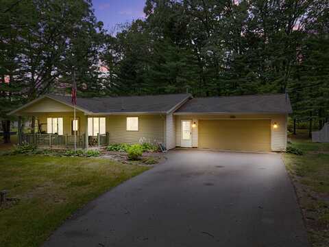 108 Corral Street, Houghton Lake, MI 48629