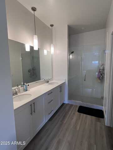 7300 E EARLL Drive, Scottsdale, AZ 85251