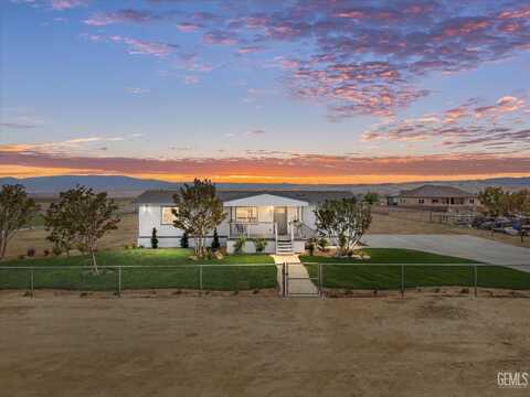28135 Clydesdale Avenue, Taft, CA 93268