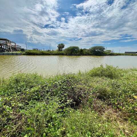 1129 Pompano Dr, Crystal Beach, TX 77650