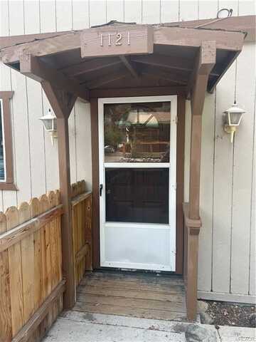 1121 Illini Drive, Fawnskin, CA 92333