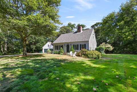 19 Phoebes Lane, Yarmouth Port, MA 02675