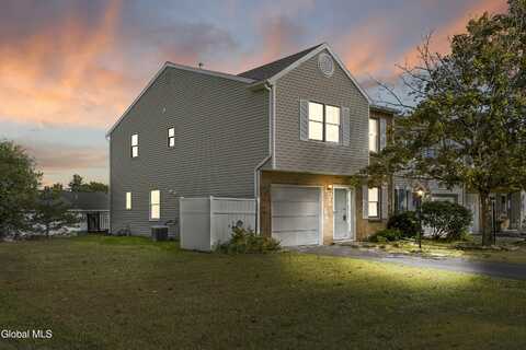 20 Bridgewood Lane, Colonie, NY 12189