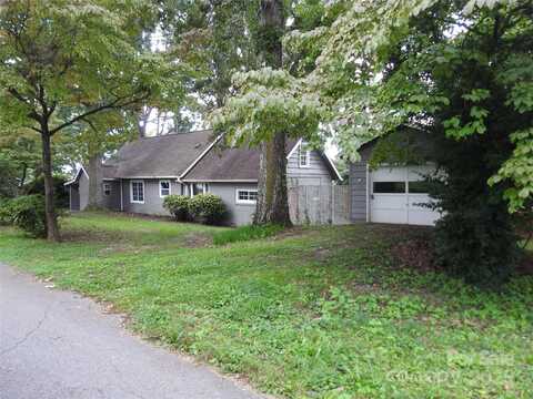 201 Merriman Road, Hendersonville, NC 28791