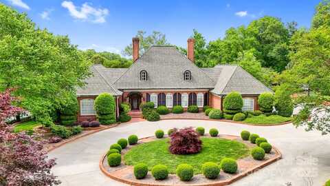 364 39th Avenue Drive NW, Hickory, NC 28601