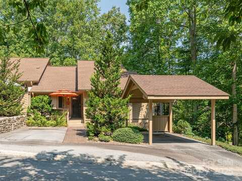 101 N Scarlet Oak Lane, Hendersonville, NC 28791